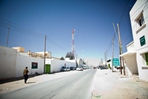 The main road through the border town of Musaid
