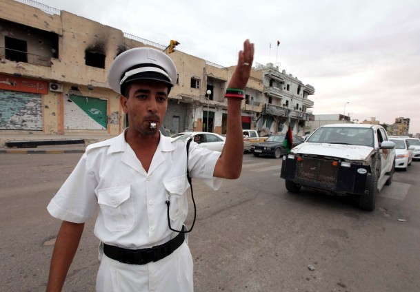 A Libyan traffic policeman on duty; the Interior Ministry wants all back at work