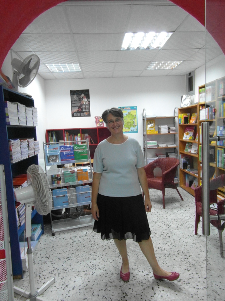 Anne Mollon-Deschamps in her bookshop (Photo; Maryline Dumas)