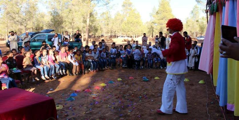 Ronald McDonald Libyan-style entertains the children in Zintan