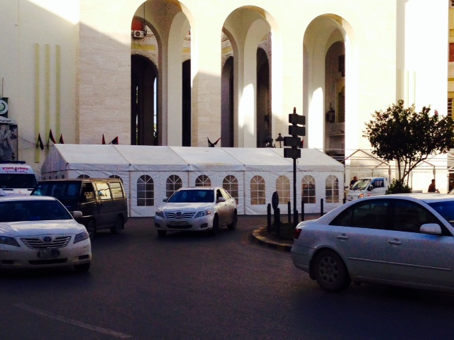 Facilities for protestors erected in Algeria Square today (Photo: Aimen Eljali)