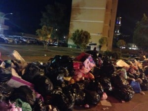 Weeks of rubbish lie heaped in Benghazi streets (Photo: Noora Ibrahimi)