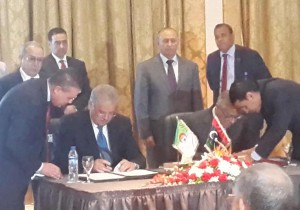 Sellal and Zeidan at today's signings (photo: Ahmed Ellumami, Libya Herald)