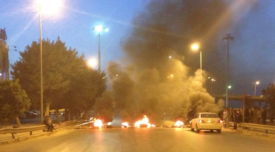 A roadblock in Benghazi this evening (Photo: Leonard Powell)