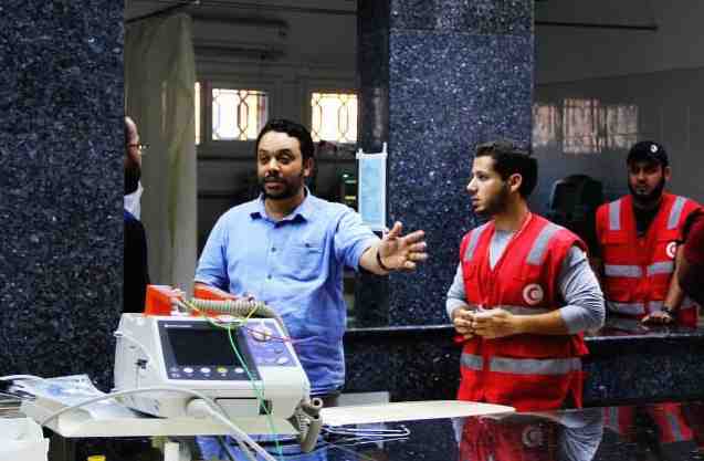 Libyan Red Crescent workers aid in the evacuation of the hospital (Photo: Libyan Red Crescent)
