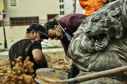Wasim  from NGO the Chrome Foundation of Culture overseeing the safe removal of the fighting lions statue in Tripoli (Photo: the Chrome Foundation for Culture)