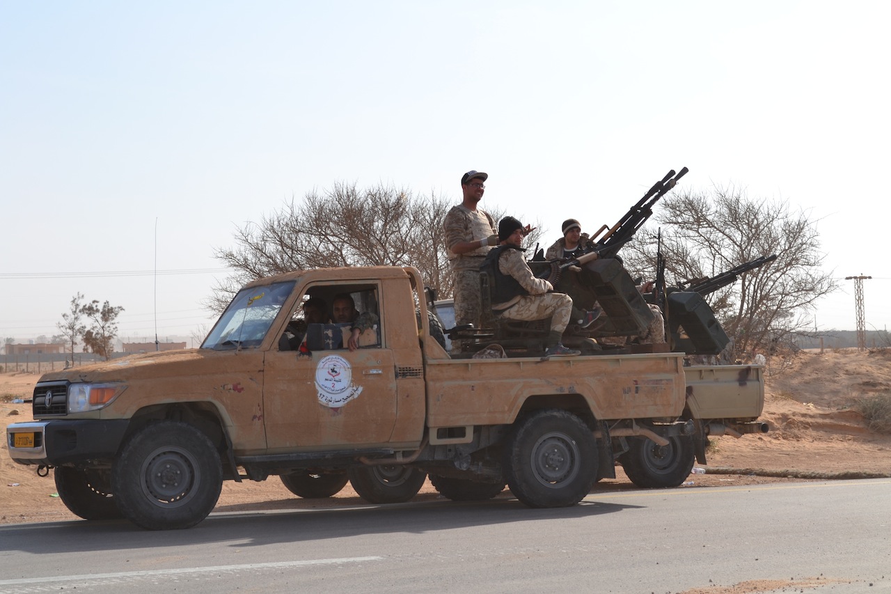 Misratan fighters outside  Sirte (Photo: Maryline Dumas)