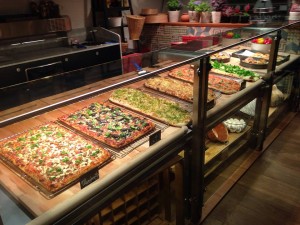 La Dolce Vita pizza restaurant opens in Tripoli to take advantage of expanding food sector (Photo: La Dolce Vita).