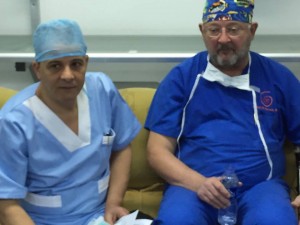 Libya's Health Minister Reida El-Oakley (l) and surgeon Novich after one of the children's heart operation in Tobruk (Photo: Social networks)