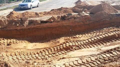 Bulldozers were used to dig up the road in Zawia (Photo: Social media)