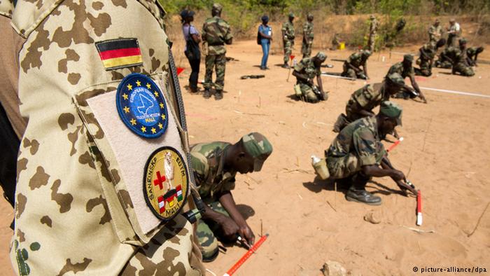 Soldiers in Mali being trained by the German army