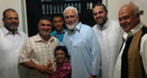 A slimmer Jamal Zubia (in blue) after his release (Photo: social media)