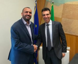Mayor Dhawadi with Italian envoy Perrone (Photo: Italian embassy)
